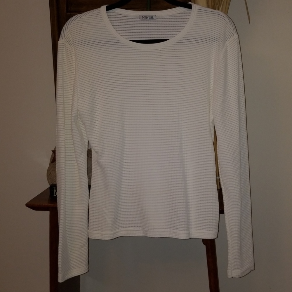 Awesome Dortel cream top